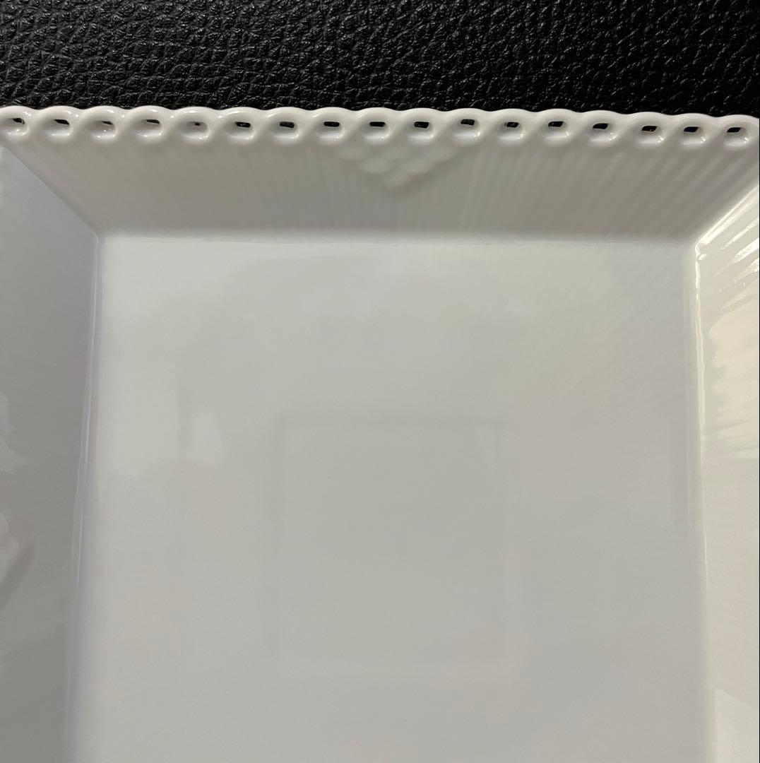 ロイヤルコペンハーゲン ホワイトフルーテッド フルレース ディッシュ スクエア