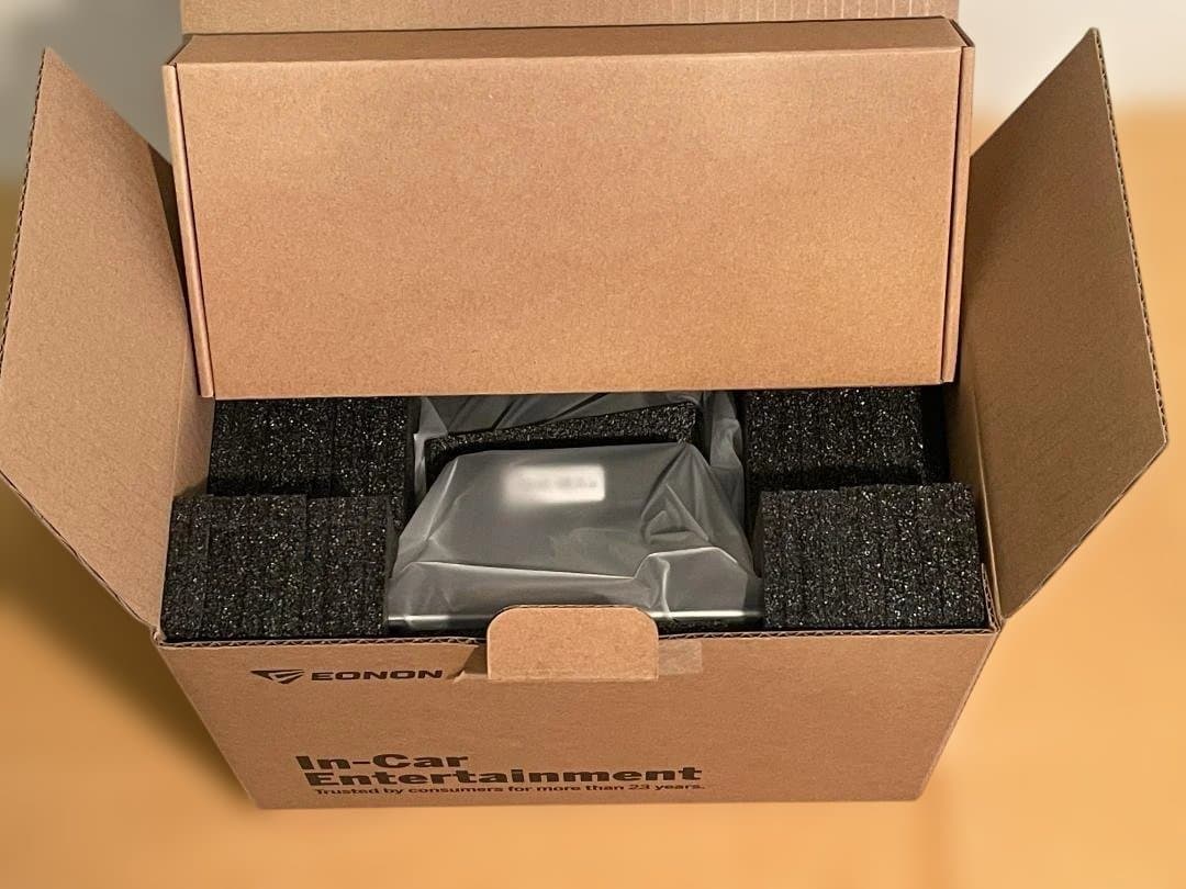 T*O様 EONON UX7J-PLUS カーナビ 10.1インチ35,800円