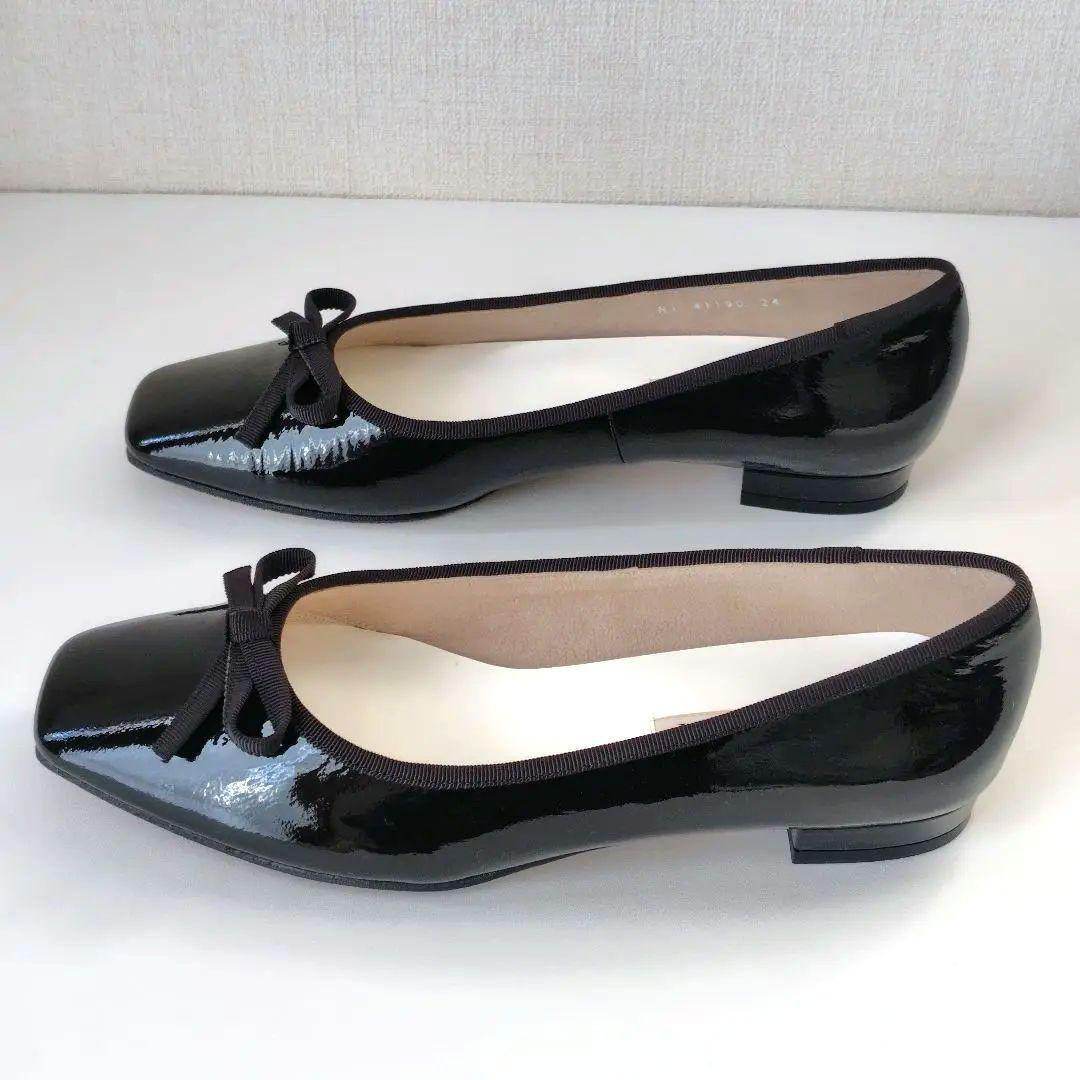 【三奈】未使用級✨️ダイアナ　バレエシューズ　エナメル　リボン　24cm