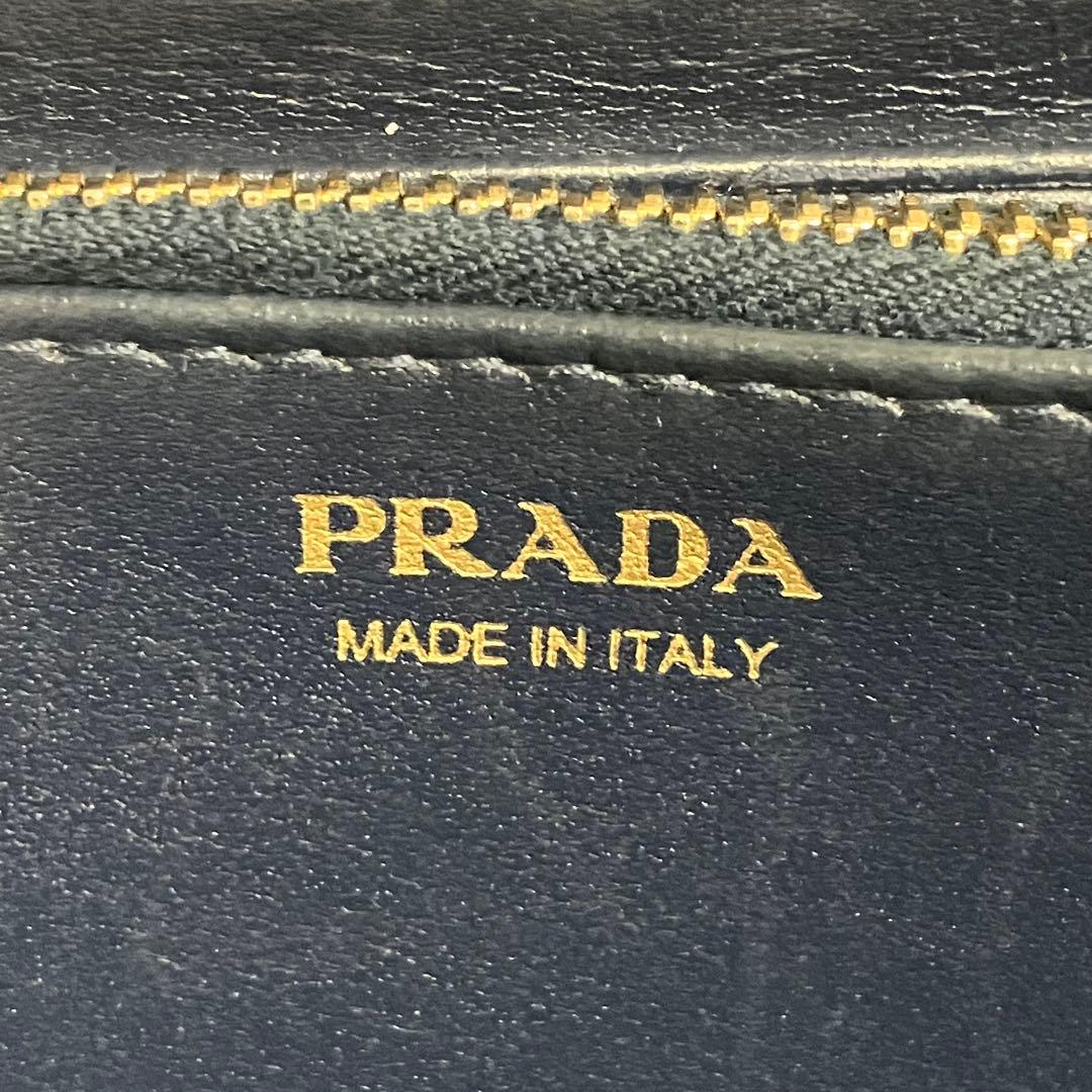 ✨美品✨ PRADA 長財布 ラウンドファスナー サフィアーノレザー ネイビー
