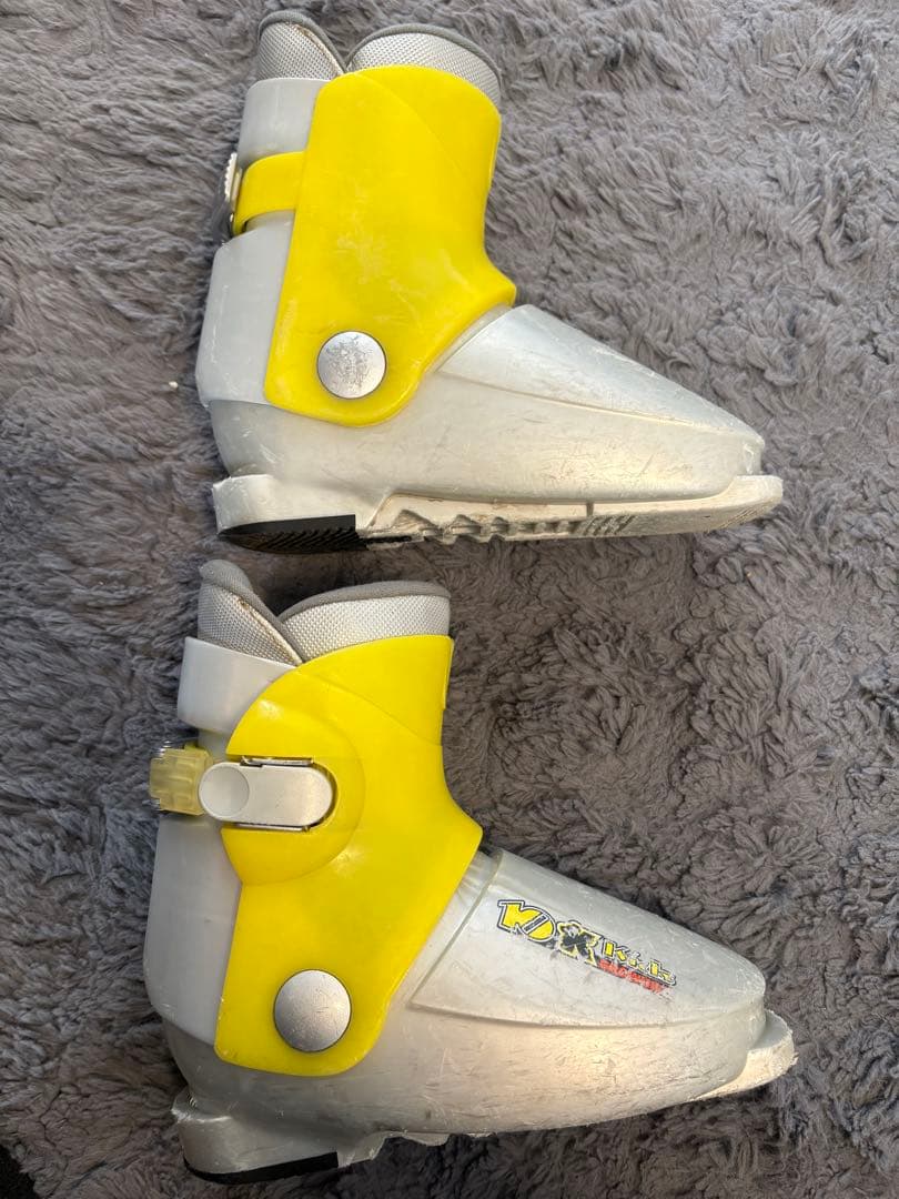 子供用スキー3点セット　KAZAMA板 90cm / ブーツ 20cm/ストック