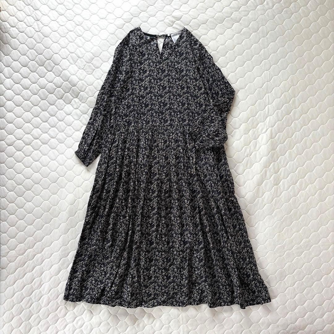 【24SS美品】BEARDSLEY プリントギャザーワンピース　ブラック