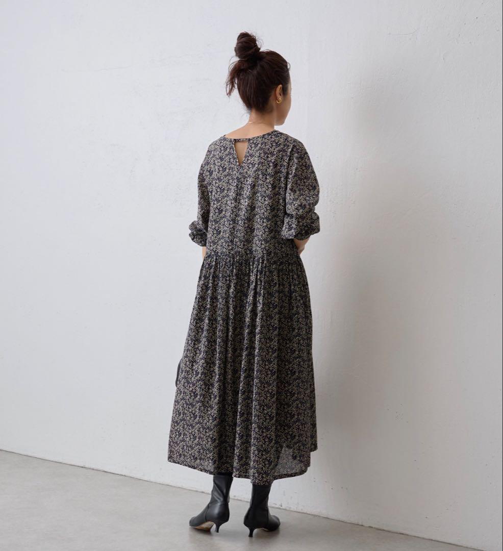 【24SS美品】BEARDSLEY プリントギャザーワンピース　ブラック