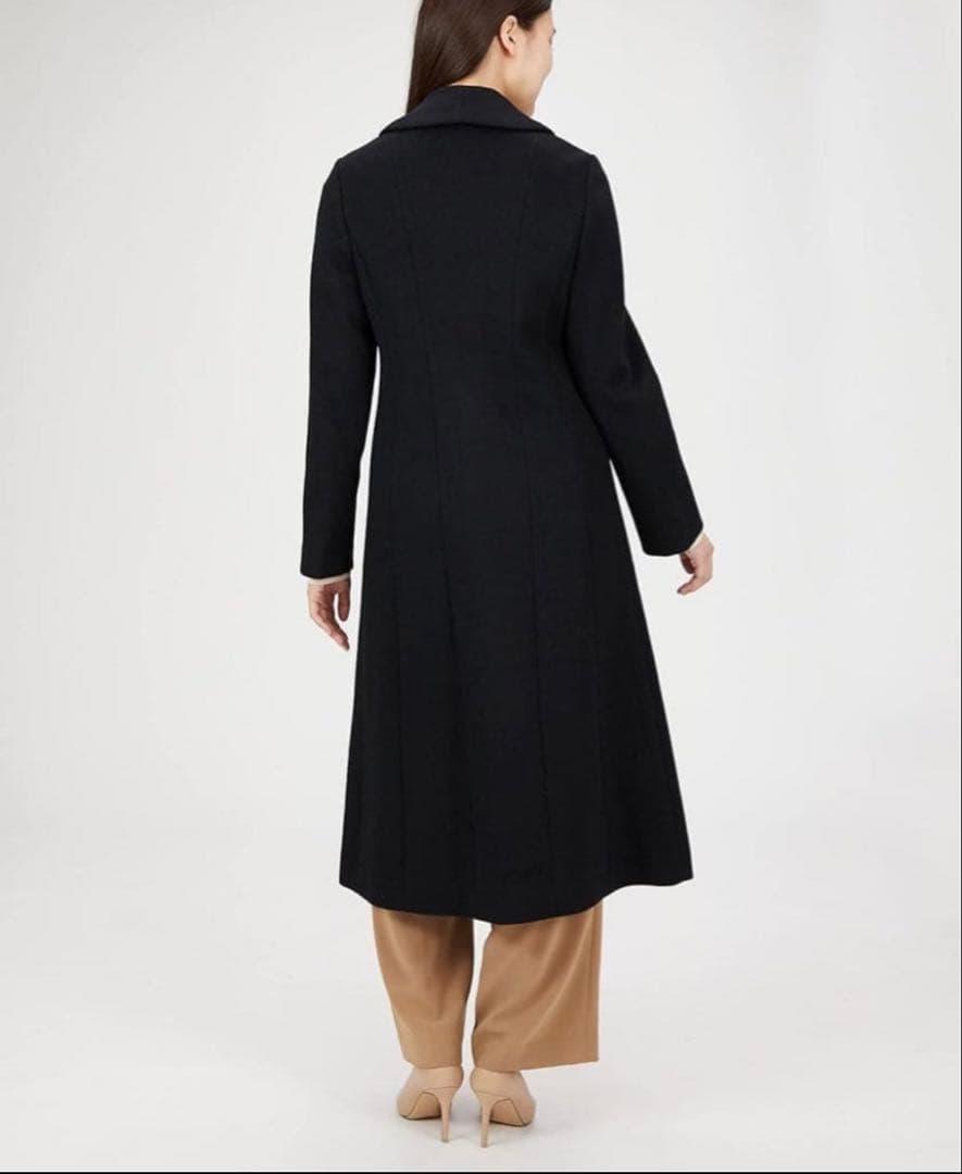 LILY BROWN ♡シルエットが美しいコート♡