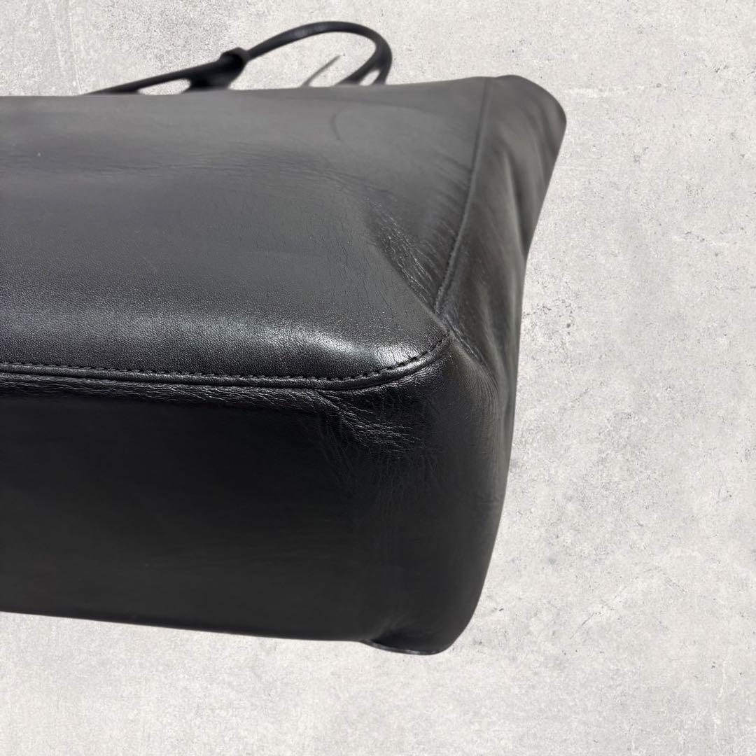 マーガレットハウエル トートバッグ レザー 旧ロゴ 黒 A4 肩掛け チャーム付