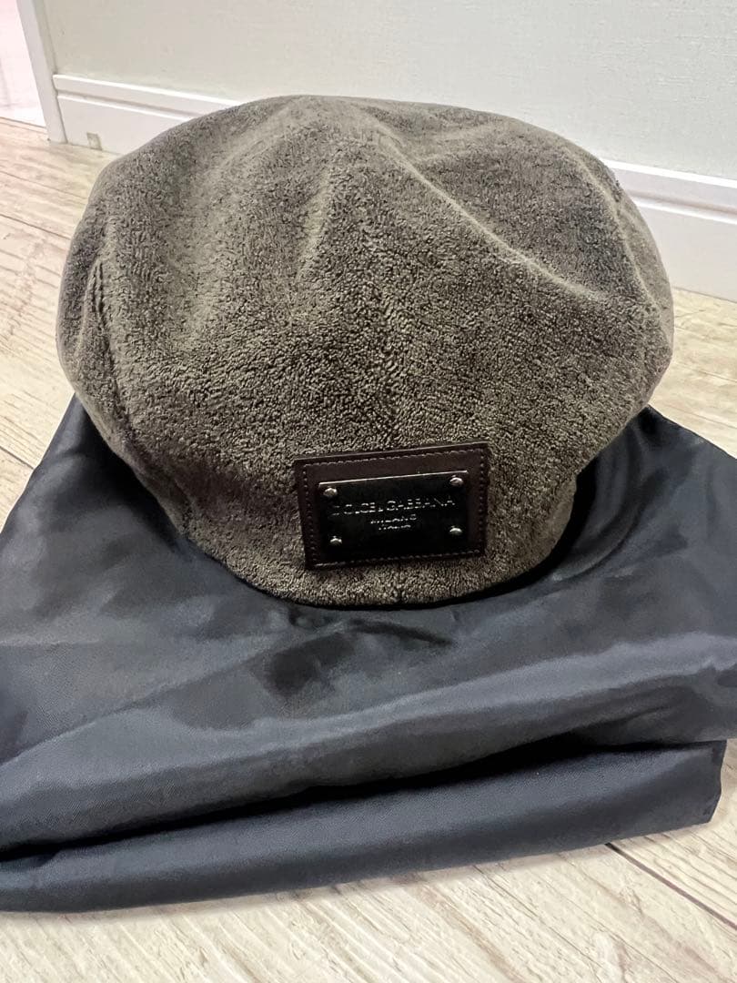 DOLCE & GABBANA カーキ ベレー帽 収納袋付き 2回使用しました