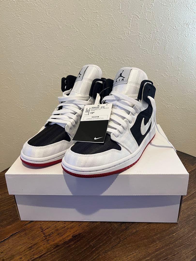 新品未使用　NIKE WMNS AIR JORDAN 1 MID SE UTL