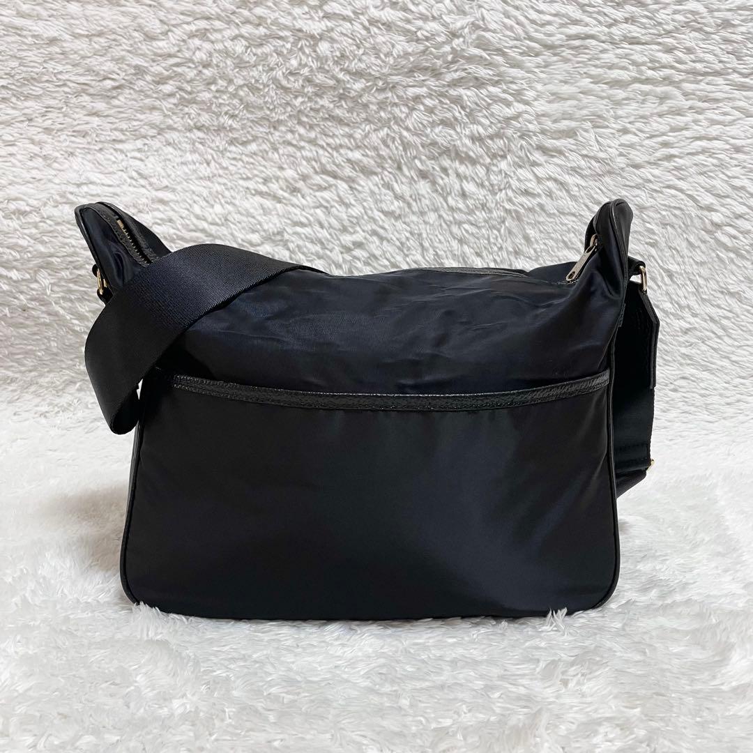 A.D.M.J.☆ショルダーバッグ メッセンジャーバッグ ナイロン 黒ピンク