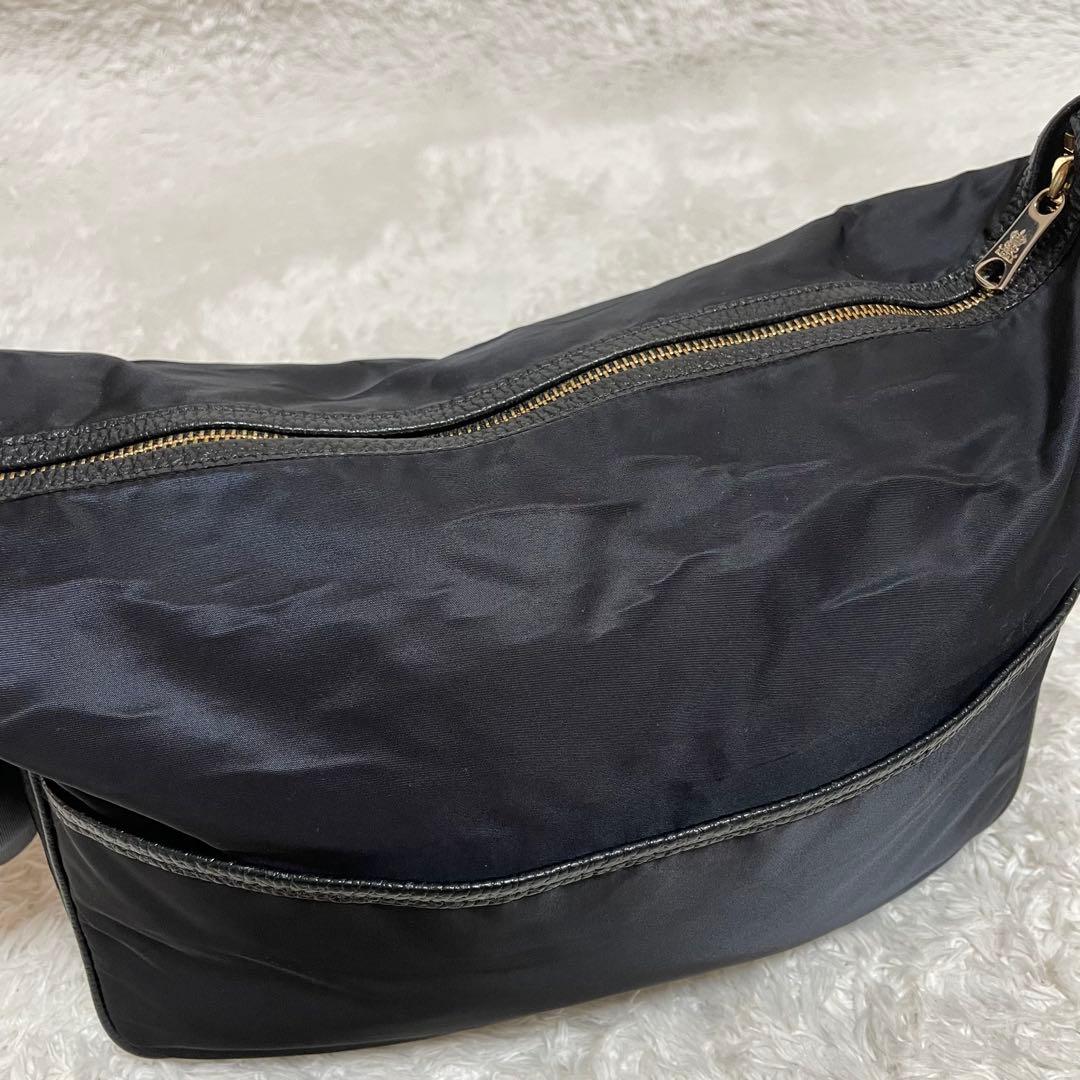 A.D.M.J.☆ショルダーバッグ メッセンジャーバッグ ナイロン 黒ピンク