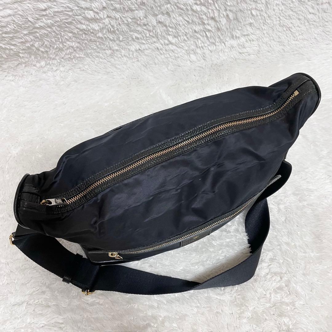 A.D.M.J.☆ショルダーバッグ メッセンジャーバッグ ナイロン 黒ピンク