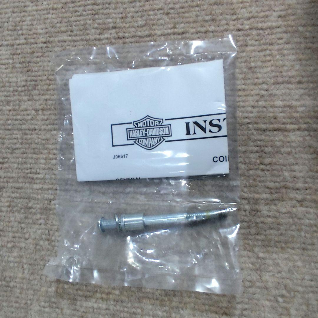 【廃盤品】ハーレーダビットソン純正　M8ソフテイル用　イグニッションコイルカバー