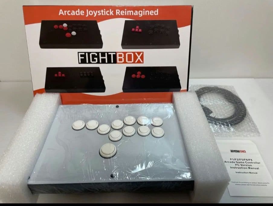 FIGHTBOX Arcade Joystick Reimagined 新品
