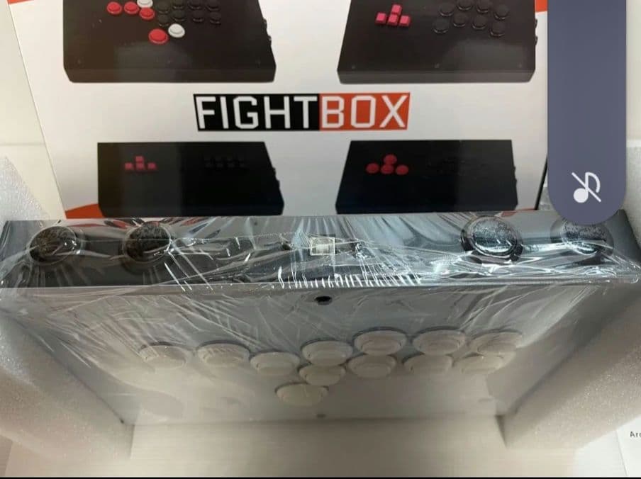 FIGHTBOX Arcade Joystick Reimagined 新品