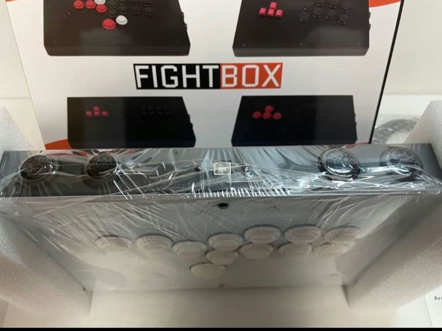 FIGHTBOX Arcade Joystick Reimagined 新品