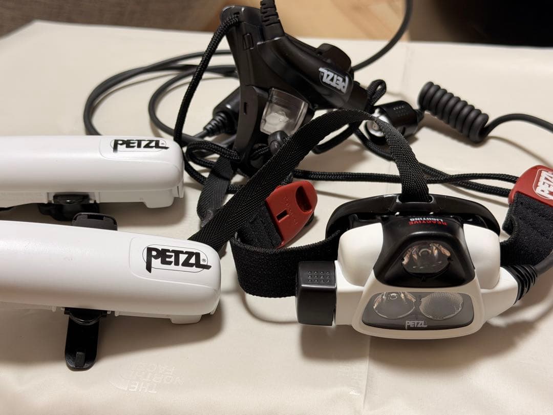 【バッテリー2個付】Petzl NAO ヘッドランプ 自動調光機能