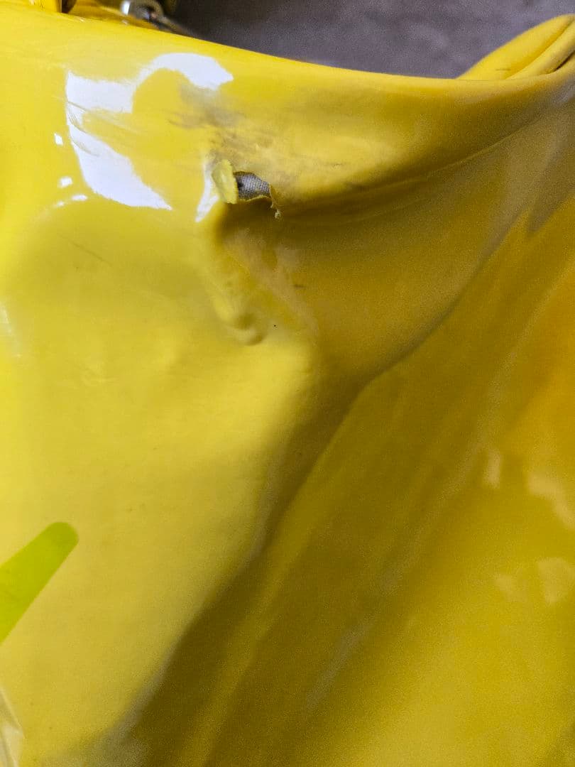 Callaway　キャロウェイ　キャディバッグ　エナメル素材　イエロー