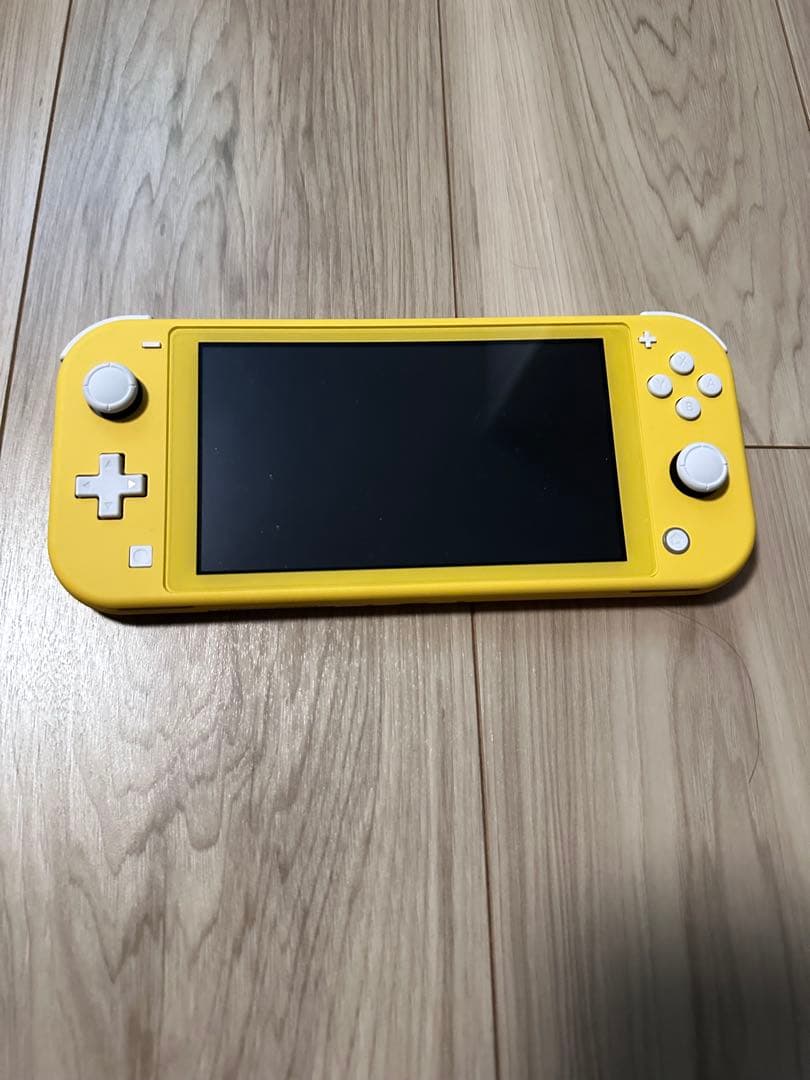 【超美品】Nintendo Switch light（イエロー）