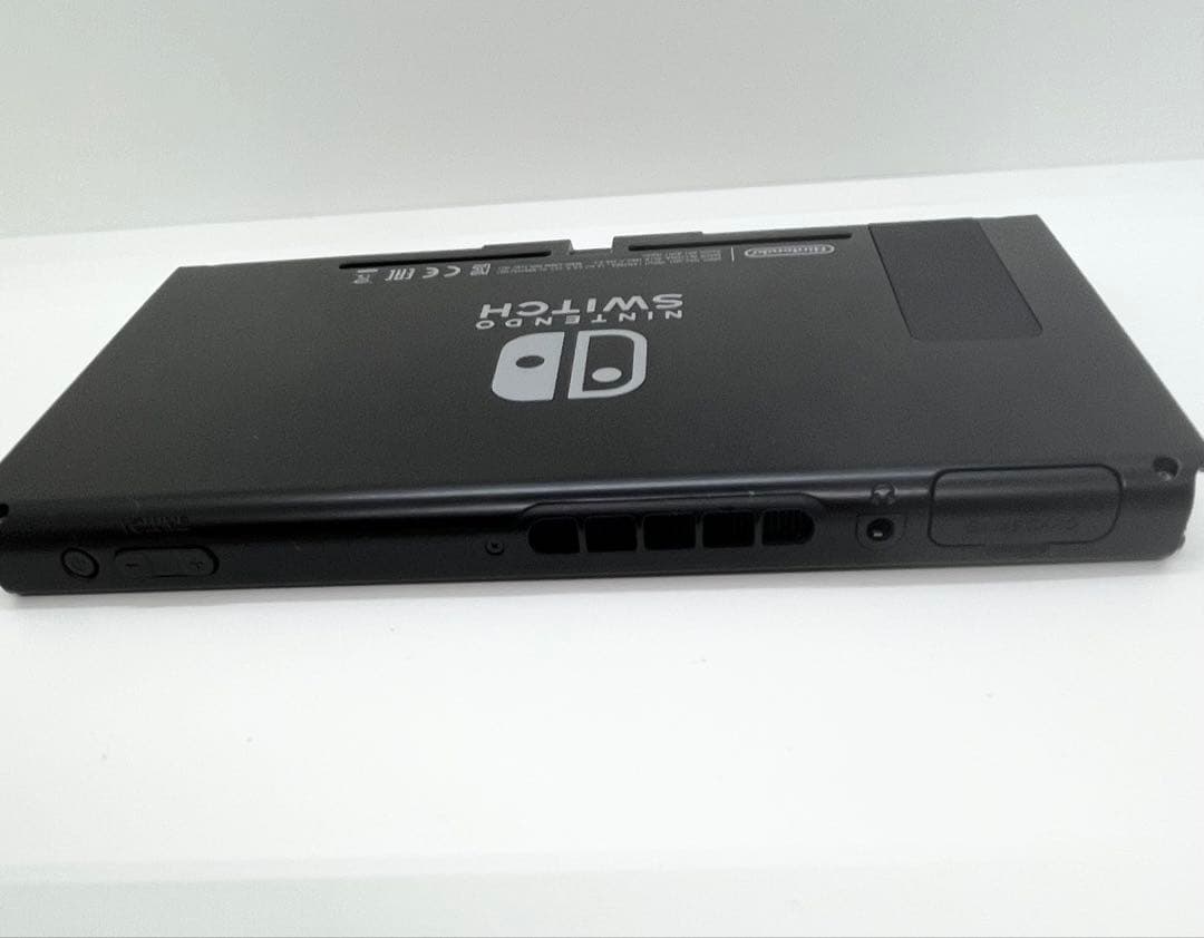 【美品】 ニンテンドー スイッチ 本体 2018年製 HAC-001