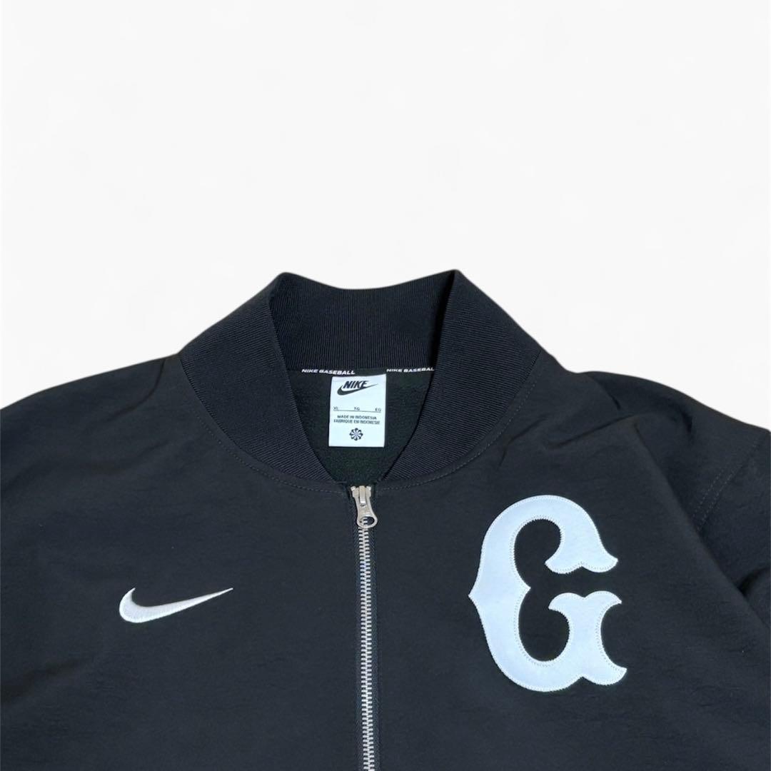 美品　読売ジャイアンツ　NIKE グラウンドコート　XL GIANTS 巨人