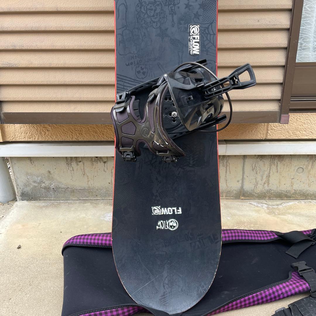 FLOW スノーボード ビンディング、ボードカバー付き