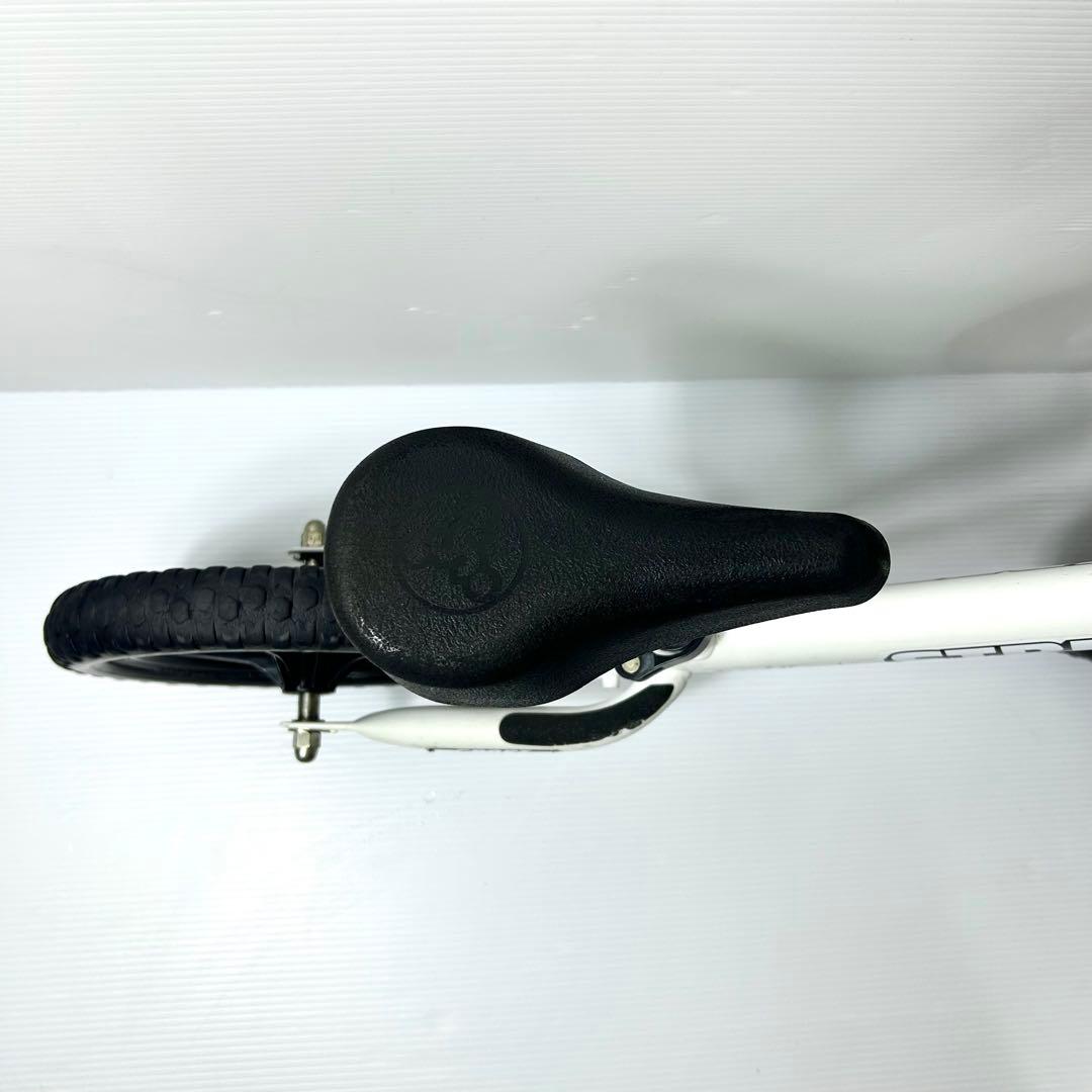 美品☆STRIDER SPORT バランスバイク ペダル無し ホワイト 白