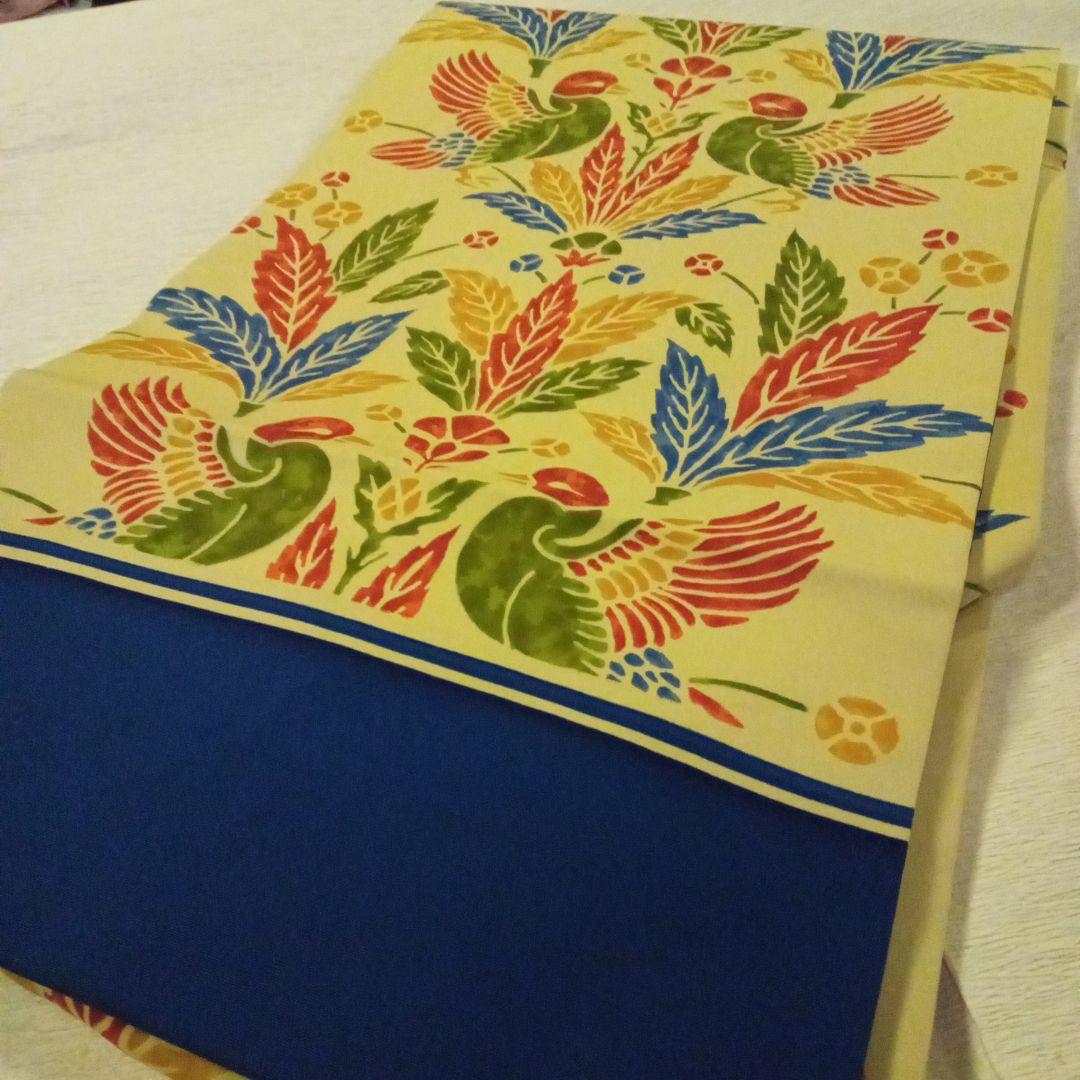 4666未使用に近い美品　ベージュ地と紺の配色が洒落　琉球紅型　正絹袋なごや帯