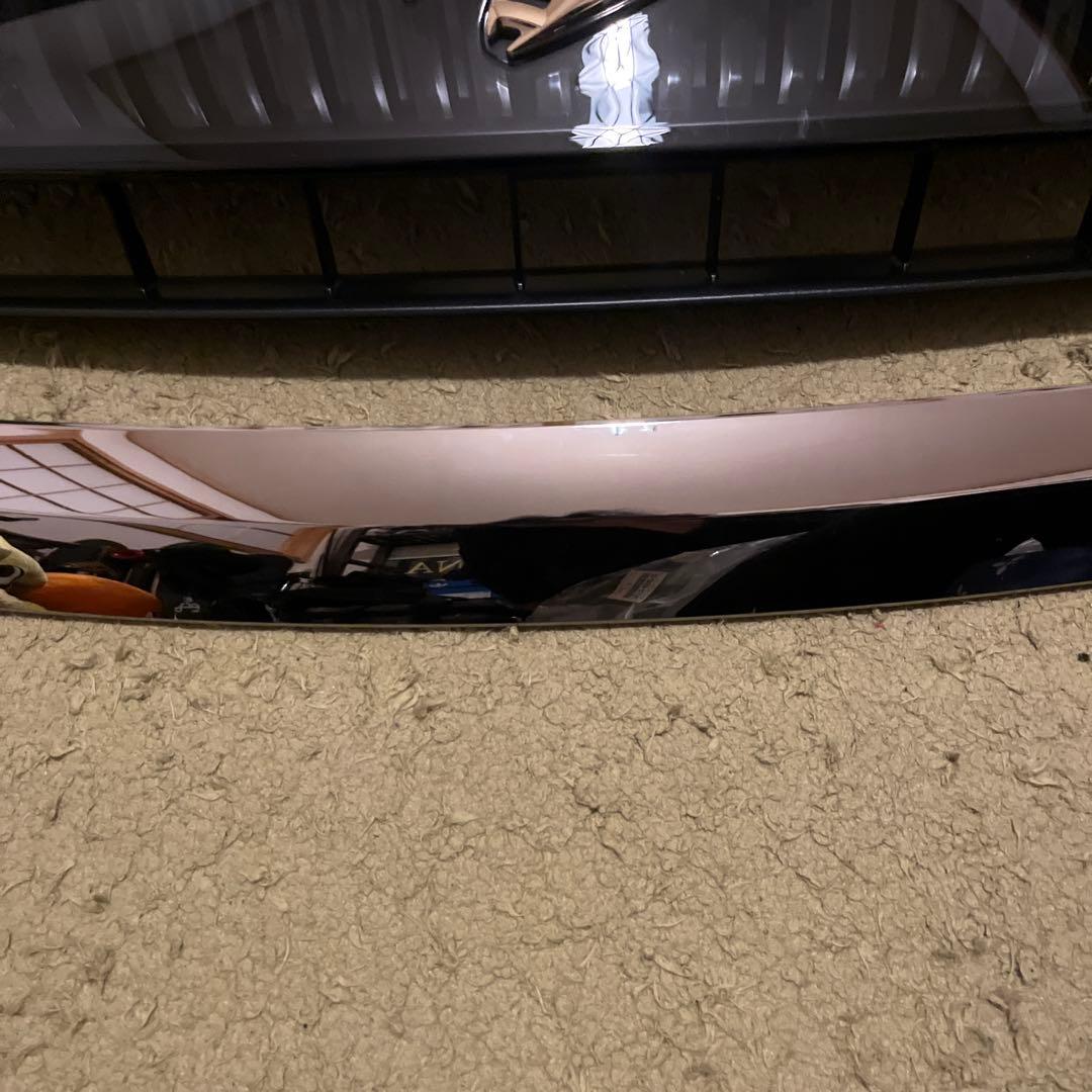 本日のみ価格　60ハリアーフロントグリル純正 ボンネットモールトヨタ純正セット