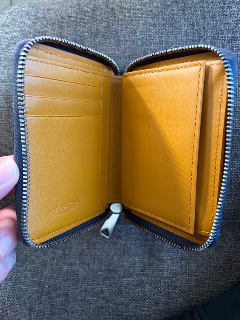 BOTTEGA VENETA 二つ折り財布