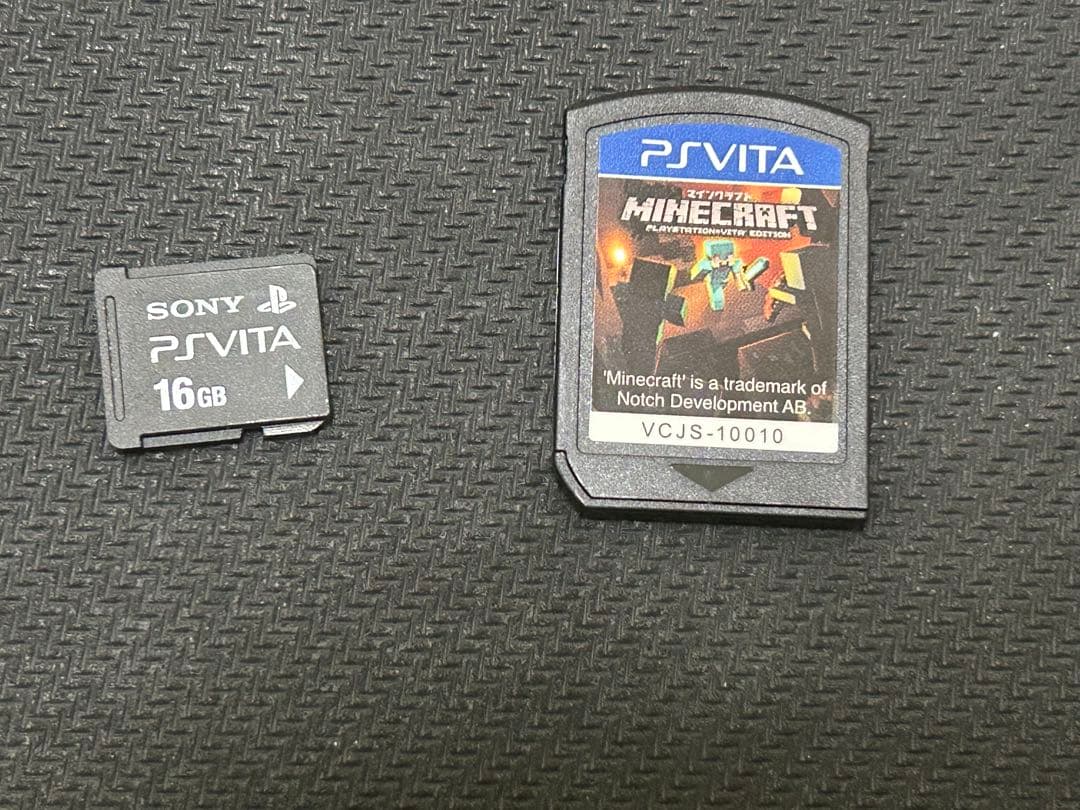 PlayStationVita ケース、メモリーカード、ソフト付