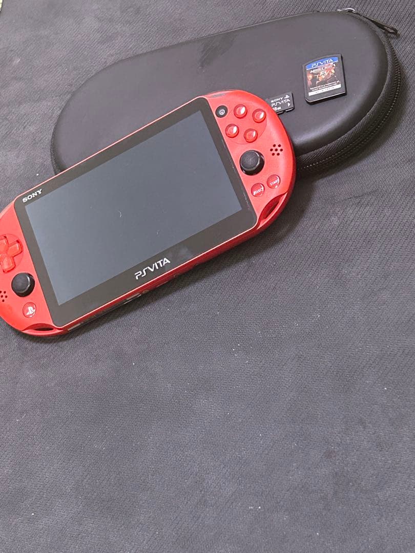 PlayStationVita ケース、メモリーカード、ソフト付