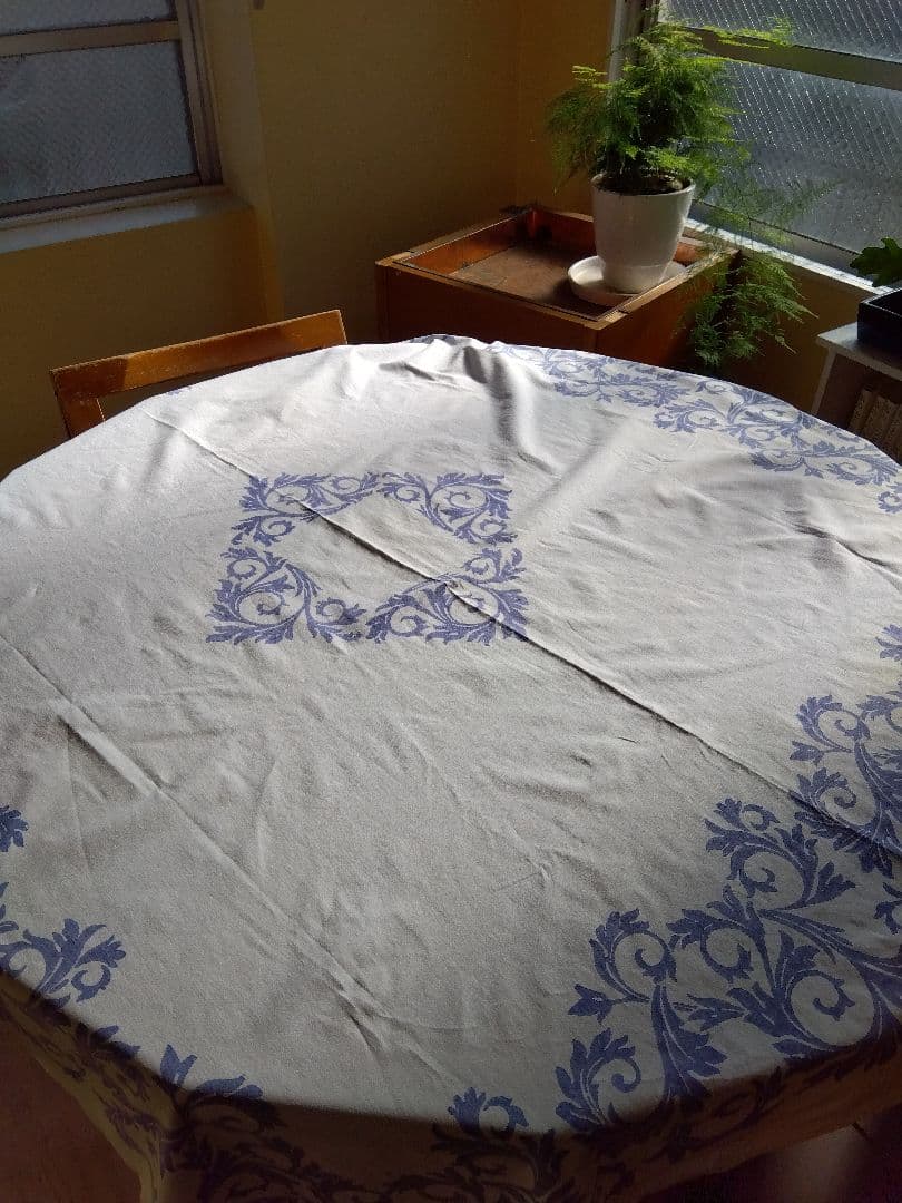 BERTOZZI 　テーブルクロス