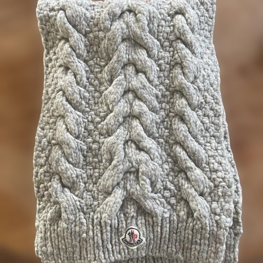 MONCLER ケーブル編み ニットマフラー グレー