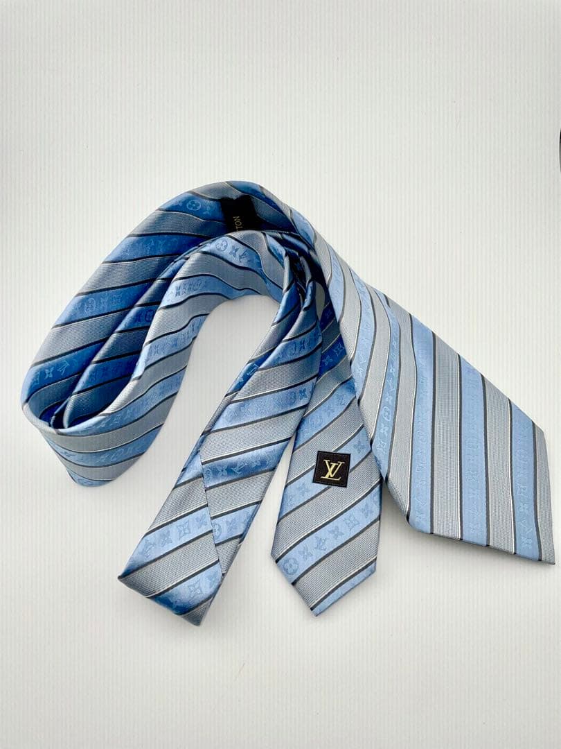 美品 ルイヴィトン ネクタイ ハイブランド モノグラム ストライプ レジメンタル