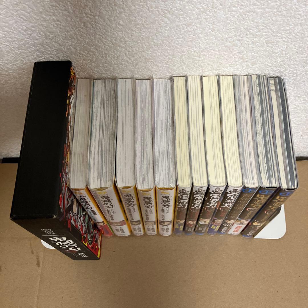 鬼滅の刃　関連本12冊+DVD+全冊新品ブックカバー付