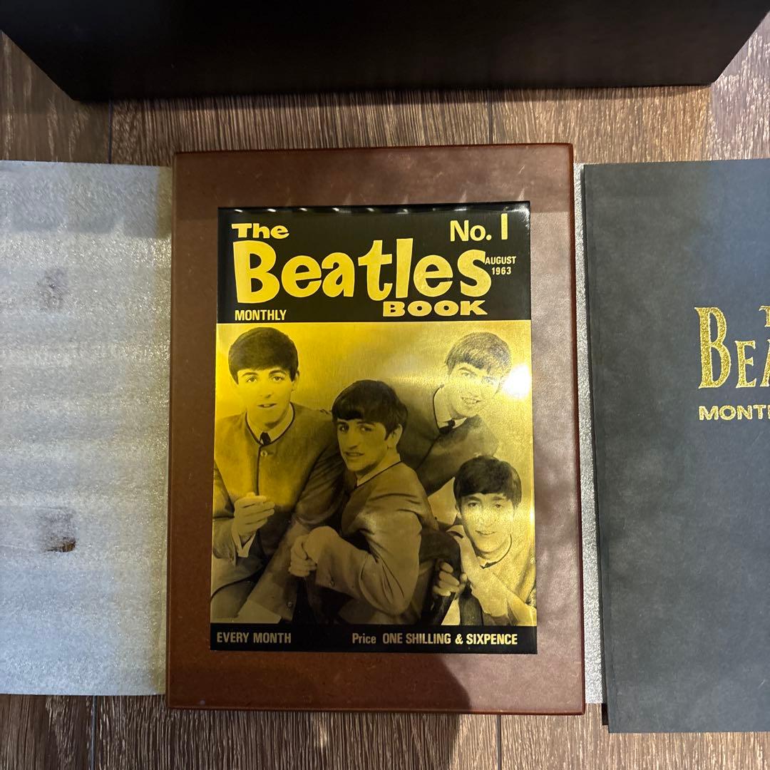 THE BEATLES MONTHLY BOX ボックスセット