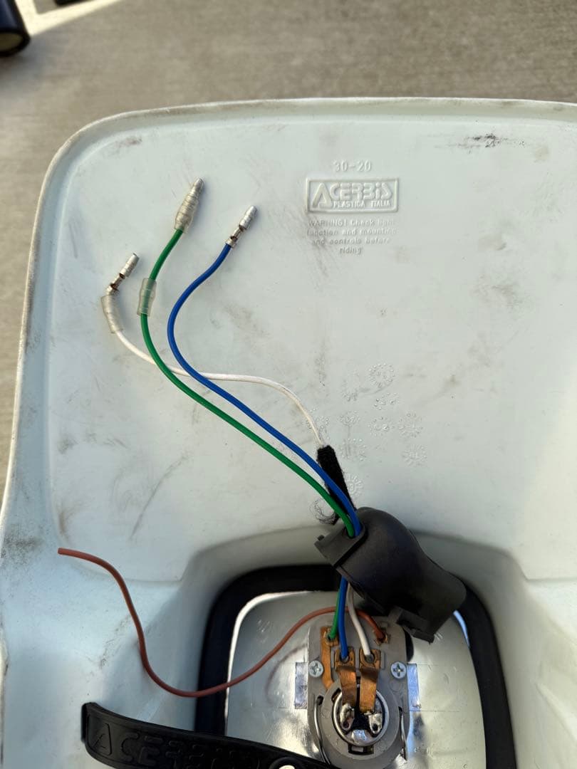 Acerbis elba ヘッドライトカウル ホワイト/イエロー