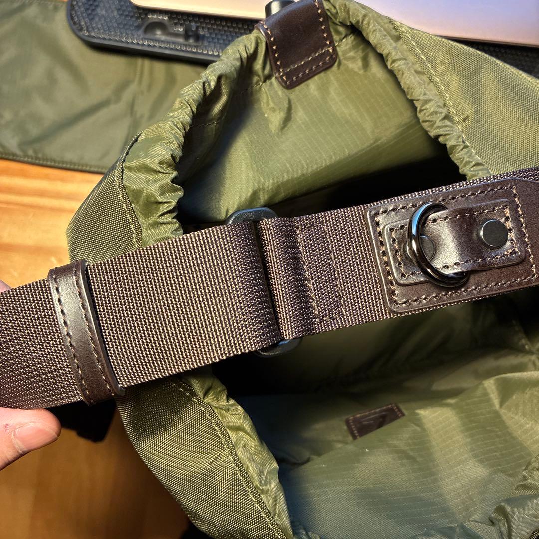 土屋鞄　ザ・シーンズ カメラバッグ