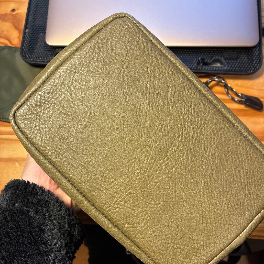 土屋鞄　ザ・シーンズ カメラバッグ