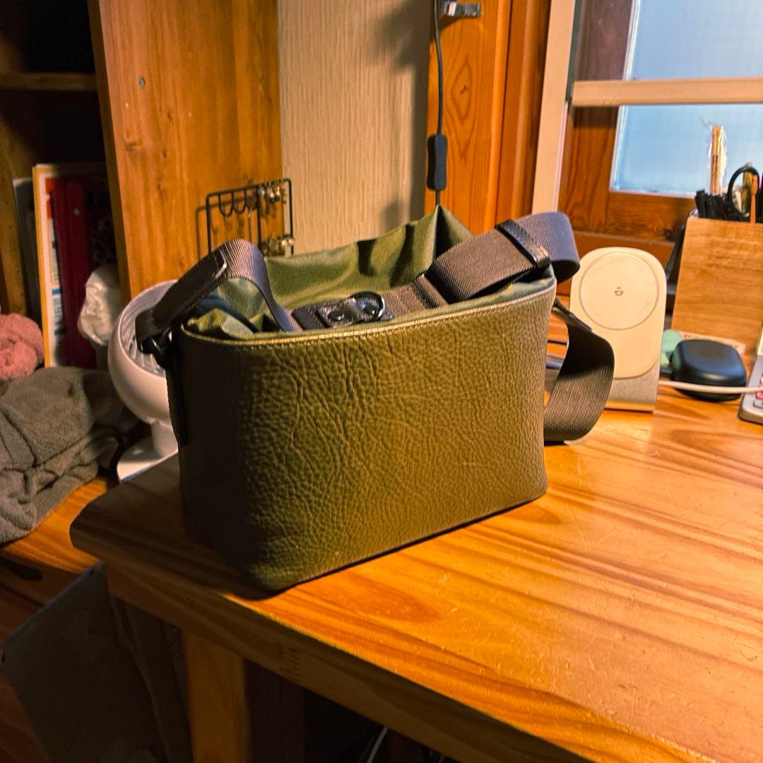 土屋鞄　ザ・シーンズ カメラバッグ