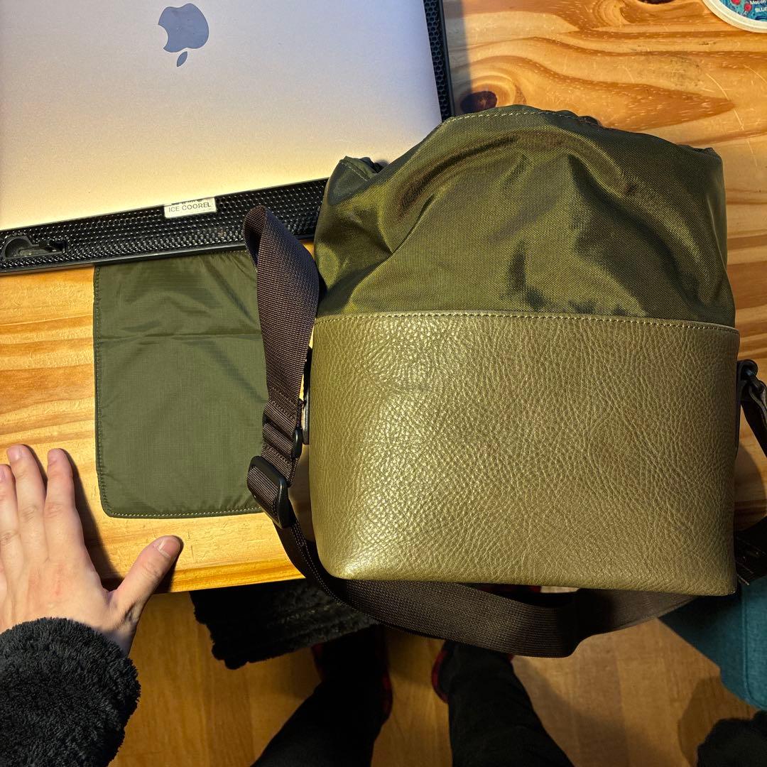 土屋鞄　ザ・シーンズ カメラバッグ