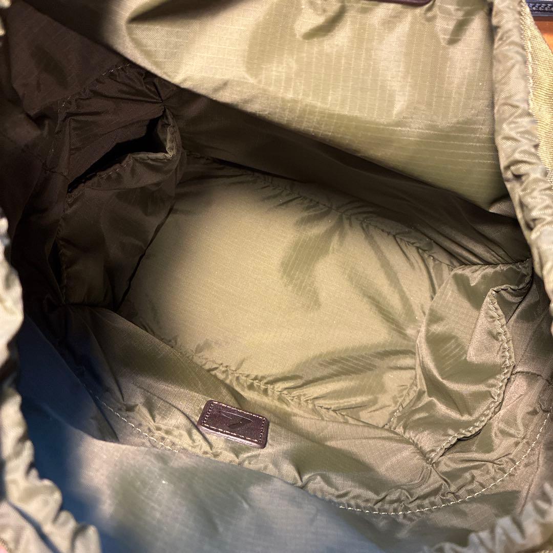 土屋鞄　ザ・シーンズ カメラバッグ