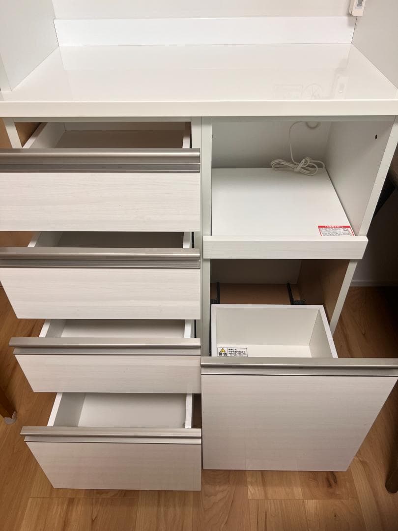 ニトリ　キッチンボード　リガーレ８０　ホワイト