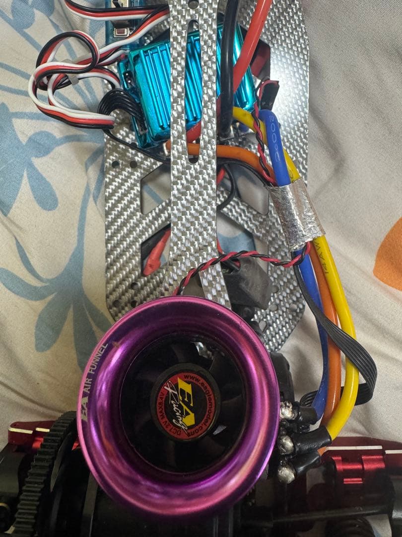 ガレージseek　 yd2eベースシャーシ カーボン仕様おまけ付き