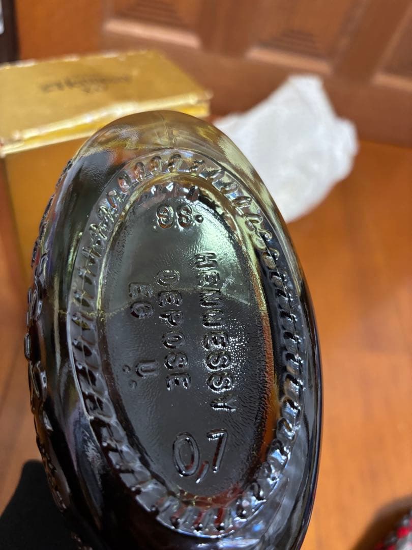 Hennessy XO コニャック 金色の箱入り　古酒
