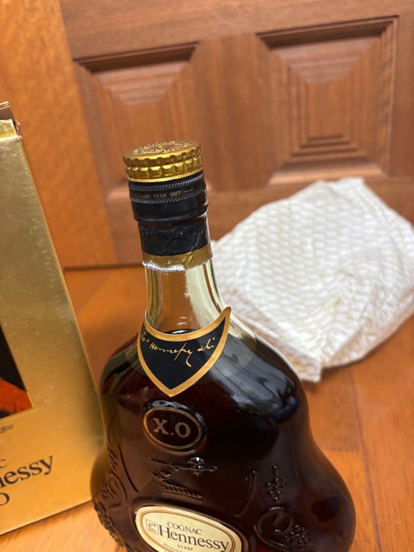 Hennessy XO コニャック 金色の箱入り　古酒