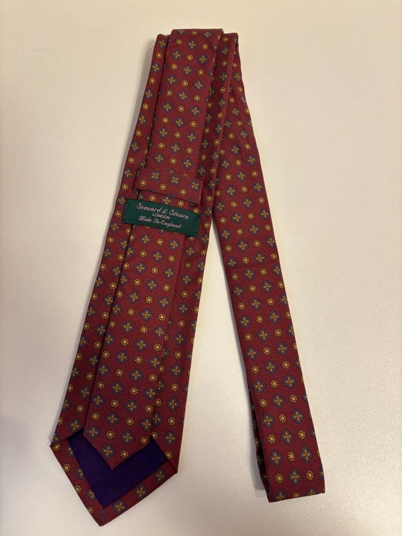 ほぼ新品 Seaward & Stearn 小紋タイ ボルドー