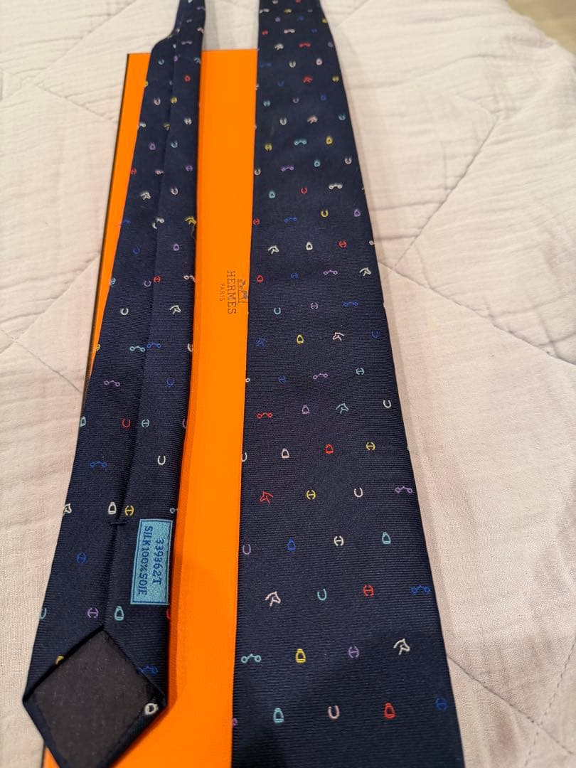 エルメス ネクタイ シルク100% 箱リボン付 小紋柄