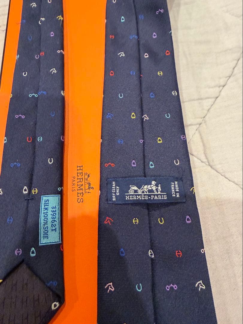 エルメス ネクタイ シルク100% 箱リボン付 小紋柄
