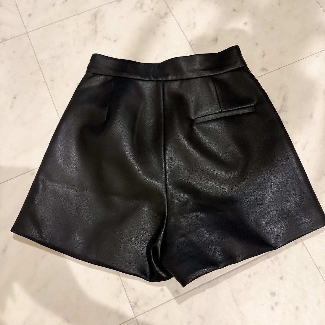 お値下げ！シェリエsheller レザー スカート ラップ キュロット wrap