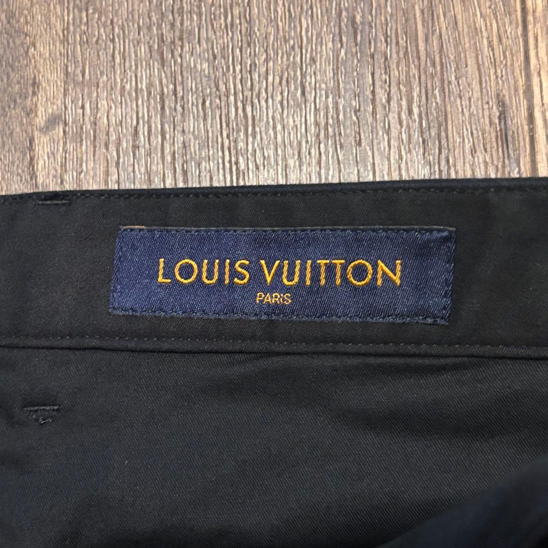 LOUIS VUITTON ルイヴィトン　ロゴカーゴパンツ